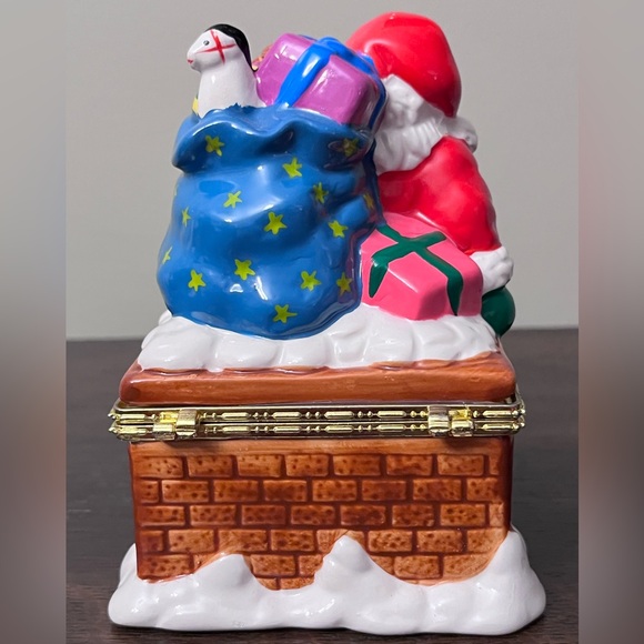 Mr. Christmas Santa in Chimney Porcelain Wind-Up Music Box Animated Scene Sankyo - Picture 2 of 12